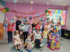 "День рождения - добрый праздник" для детей-инвалидов, рожденных летом